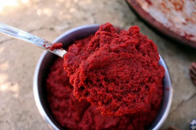 تصویر 1 از رب گوجه فرنگی سحر با ترکیب با کیفیت و طعم ماندگار گوجه فرنگی